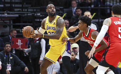 As Lakers visit, Rockets’ top rookies embrace opportunities versus NBA royalty