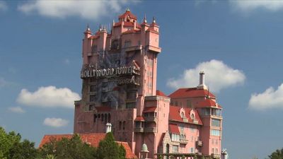 Sarah Hyland Declares Disney World Her Favorite Place On Earth (And I'm Obsessed With Her Great Tower Of Terror Pic)