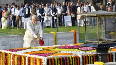 PM pays tributes to Mahatma Gandhi
