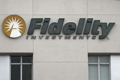 Fidelity's Bitcoin ETF Bucks The Trend With $208 Million Surge Amid GBTC Outflow