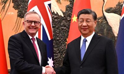 Prominent Australians urge Albanese government to adopt activist middle power role to head off war between US and China