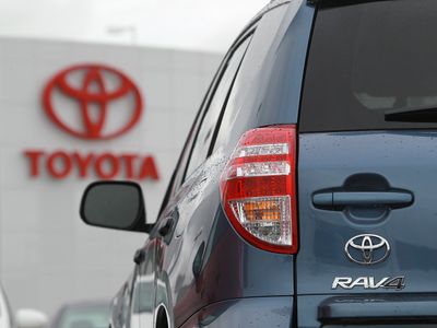 Toyota says 50,000 U.S. vehicles are unsafe to drive due to defective air bags