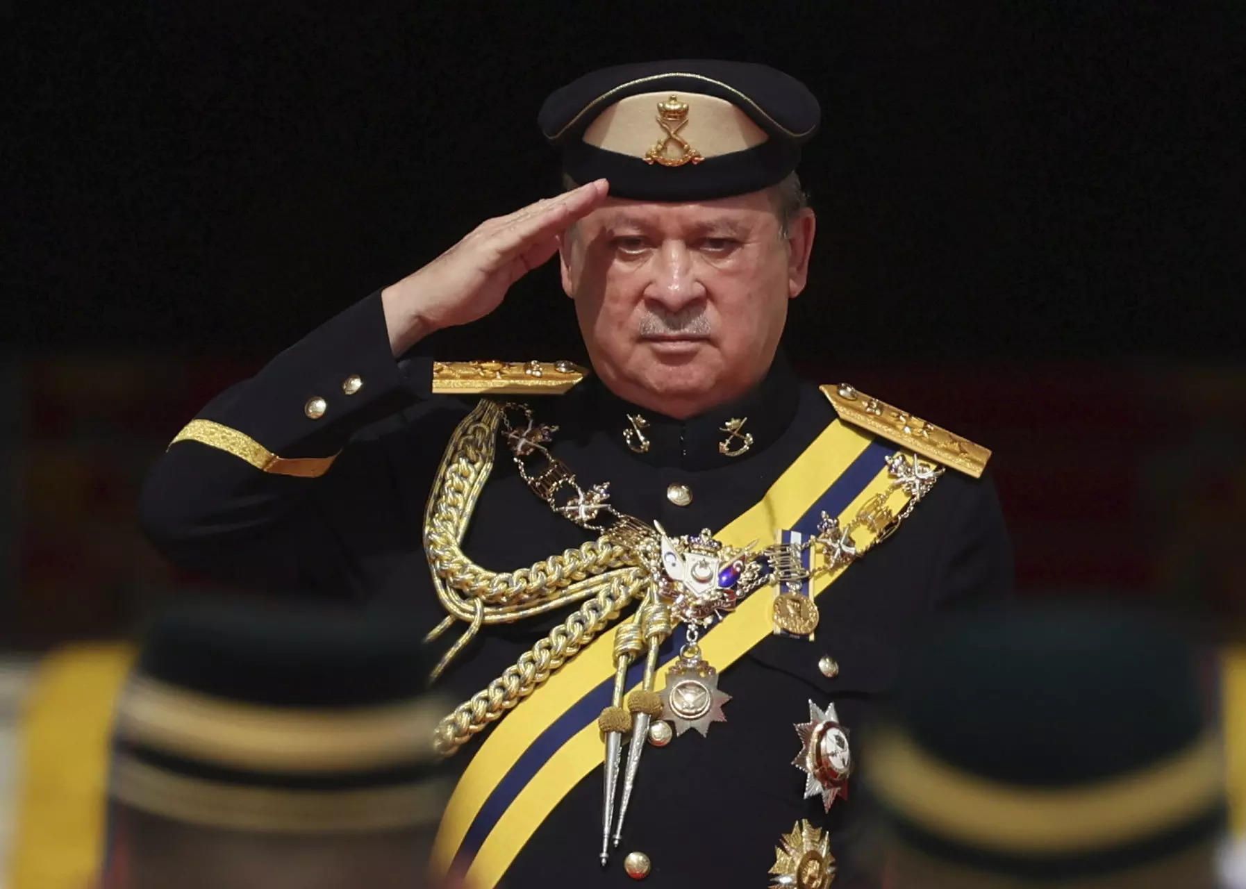 Billionaire Sultan Ibrahim sworn in as Malaysia's 17th…