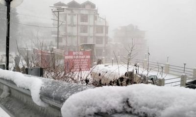 Himachal Pradesh's higher ranges get snowfall, bringing cheer to tourists