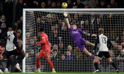 Jordan Pickford makes vocal point for Everton’s defence in draw at Fulham