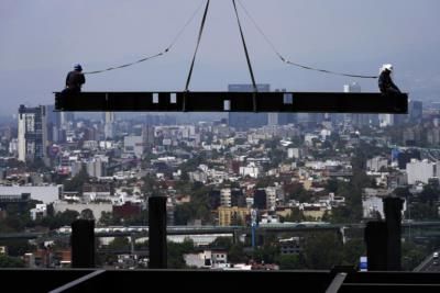 Mexico's Economy Records Modest Growth in Q4 2023