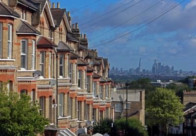UK house prices rise surpass expectations as mortgage rates decline