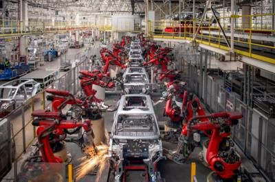 China's Factory Activity Contracts, Weak Demand Hinders Economy