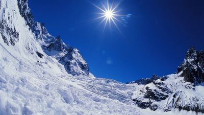 "Thought it was gonna be a bad, bad day" – two skiers caught as another in-bounds avalanche strikes