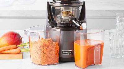 How We Test Juicers – A Fresh Peek Into Our Expert Test Kitchen
