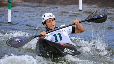 Fox sisters aiming for Paris Olympic kayak double