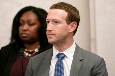 US Lawmakers Win Apology From Zuckerberg In Tech Grilling