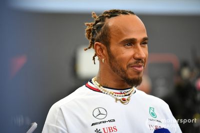 Hamilton set to make shock switch to Ferrari in F1 2025
