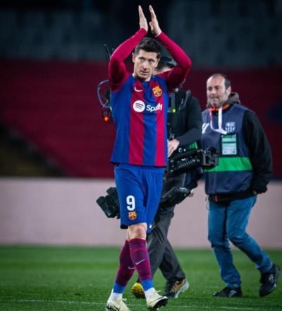 Celebrating Victory: Robert Lewandowski and FC Barcelona Triumph Together