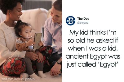 28 Backhanded Remarks From Kids That Made Their Parents Feel Prehistorically Old