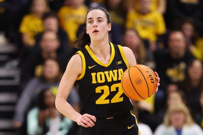 When will Caitlin Clark break the Division I women’s basketball scoring record? We did the math.