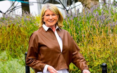 Martha Stewart’s garden is a masterclass in planting design and maximizing flowering time, say experts