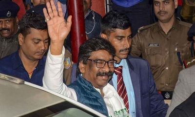 Supreme Court refuses to hear Hemant Soren's petition against his arrest by ED