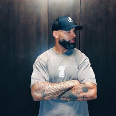 Matt Forte's Striking Workout Body with Complementing Tattoos