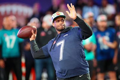 Geno Smith competes in Pro Bowl Games precision passing challenge