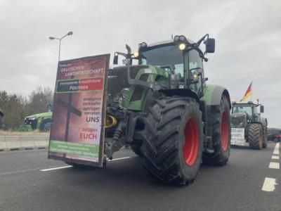 German Lawmakers Approve Fuel Subsidy Cuts Amid Protests