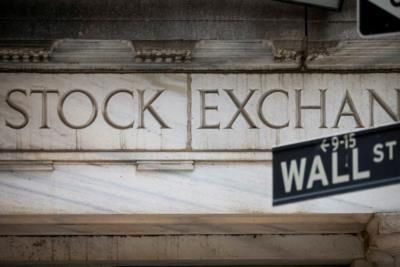 Investors Flock to Stocks, Divest from US Treasuries