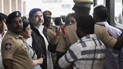 Jharkhand JMM-Cong MLAs likely to stay in Hyderabad till Monday