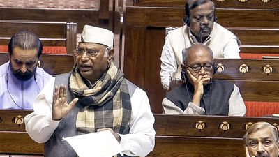 Kharge targets Centre over unemployment, inflation and attempts to end reservation