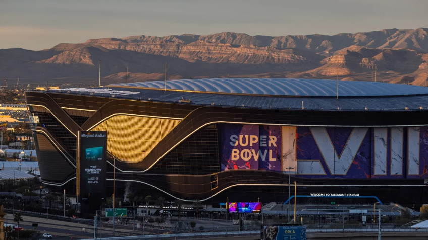 super bowl las vegas stadium capacity