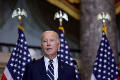 Nation's top political leaders gather at National Prayer Breakfast