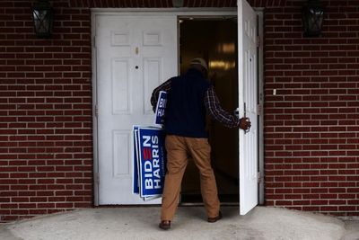 ‘All eyes on South Carolina’: Biden polling high as Democratic primaries begin