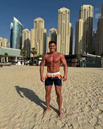 Rob Lipsett's Beach Life: Sun-soaked Style in Dubai, UAE