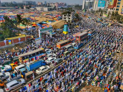 ‘Every inch of tarmac was filled with worshippers’: Azim Khan Ronnie’s best phone picture