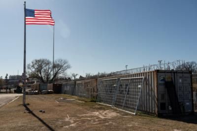 Threat prompts evacuation of migrants near Texas border facility