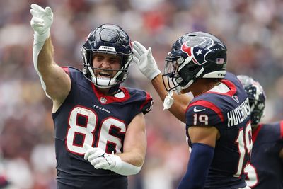 Pros and cons of re-signing TE Dalton Schultz