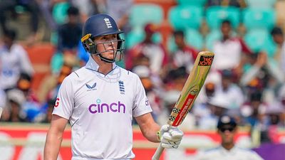 We believe we can chase anything and we have done that before: Zak Crawley