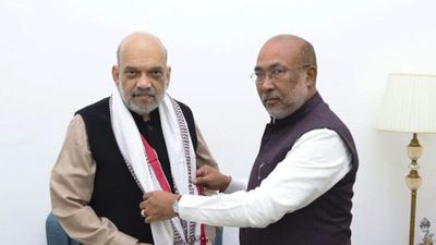 Manipur Chief Minister meets Amit Shah amid renewed violence in State
