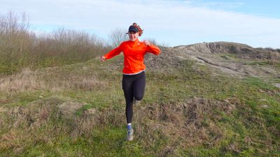 SOAR Windbreaker review: a warming road running layer for short, super-cool runs