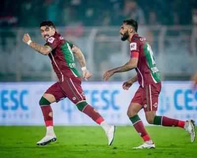 Intense Kolkata derby ends in thrilling 2-2 draw between rivals