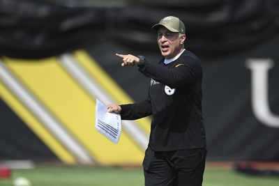 Steelers QB coach Mike Sullivan back in the mix for Raiders OC vacancy