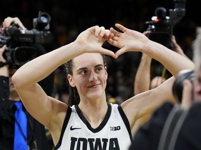 Why there's a basketball fan frenzy over Iowa's Caitlin Clark