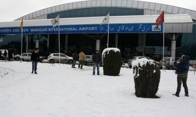 Amid snow, all flights cancelled at Srinagar airport
