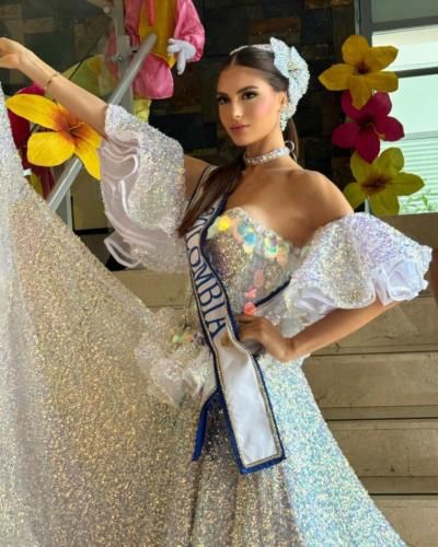 Beautiful Miss Colombia Sofía Osío Luna in Elegant White Dress