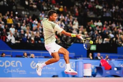 Felix Auger Aliassime: Tennis Sensation Dominating the Court with Energy