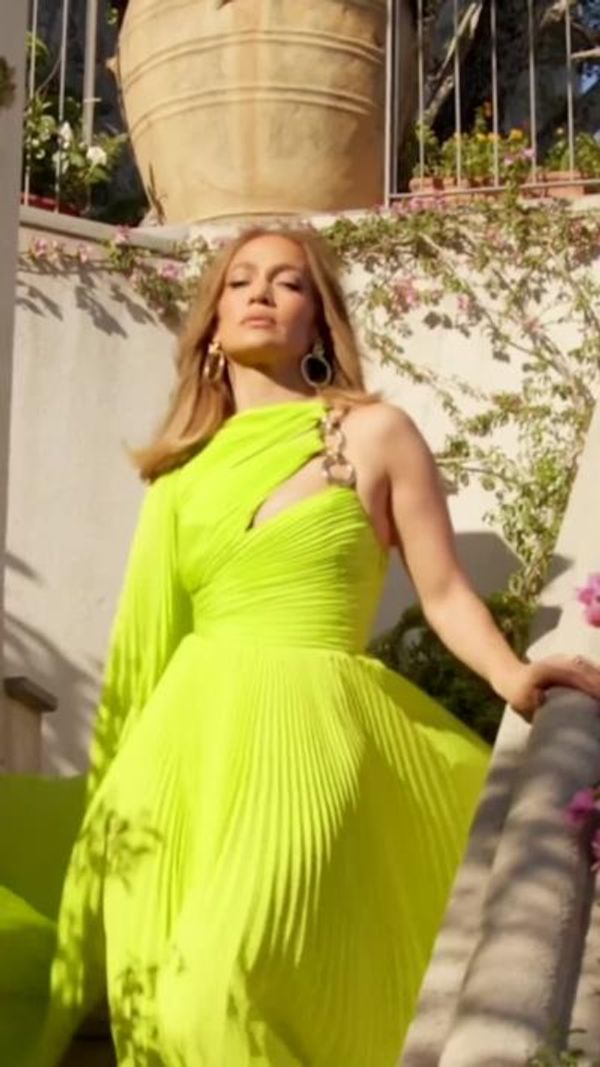 Jennifer Lopez's 'SNL' Outfits Made it Easy to
