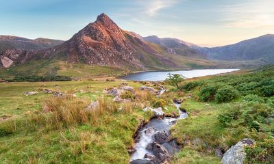 Woman rescued from Welsh mountain after fall while scattering father’s ashes