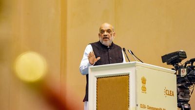 Law enforcement agencies should not consider borders as a hindrance: Amit Shah