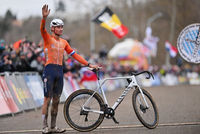 Mathieu van der Poel wins sixth Cyclocross World Championships title