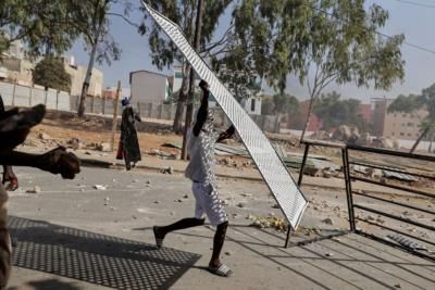 Senegal Parliament Debates Extending President's Mandate Amid Protests