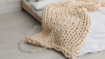 How to wash a wool blanket without shrinking it